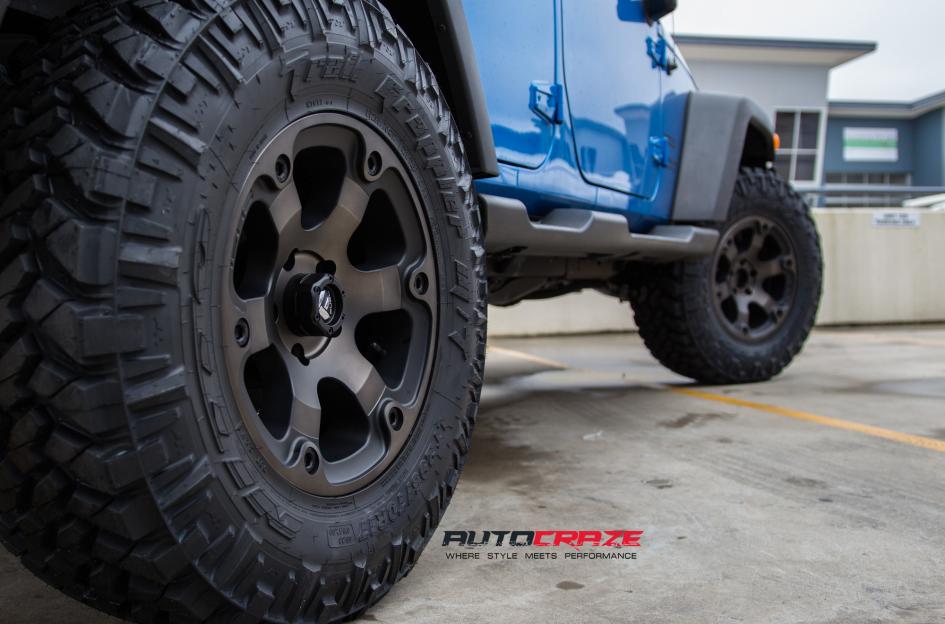 JEEP WRANGLER BEAST BLACK MACHINED WITH DARK TINT 4